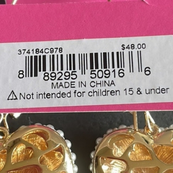 🤍🔹️Betsey Johnson🔹️ heart pearl and gem rhinestone earrings - Picture 4 of 4